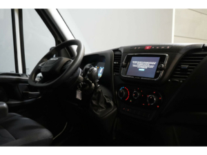 Iveco Daily Van 3.0 180 hp 410L Carplay/ Camera/ Navi/ Cruise/ PDC/ Gev. seat