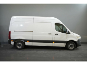 Mercedes-Benz Sprinter Van 315 CDI Aut. L2H2 3.5T GVW/ MBUX/ Navi/ Carplay/ Cruise/ Camera/ Windshield heater.