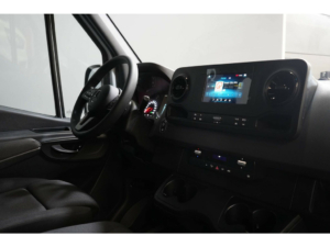 Mercedes-Benz Sprinter Van 315 CDI Aut. L2H2 3.5T GVW/ MBUX/ Navi/ Carplay/ Cruise/ Camera/ Windshield heater.