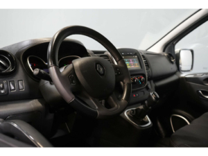 Renault Trafic Passenger Transport 2.0 dCi 145 hp (€29,088 incl. VAT/BPM) Combi/ Kombi/ 9 Person/ 9 P/ Carplay/ Seatverw./ Camera/ LMV/ PDC/ Cruise