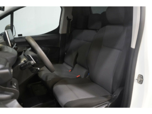 Peugeot Partner Van 1.5 HDI 130 hp Aut. L2 Long 3pers./ Stand heater/ Seatverw./ Carplay/ Camera/ PDC/ LMV/ Cruise/ Towbar/ Airco