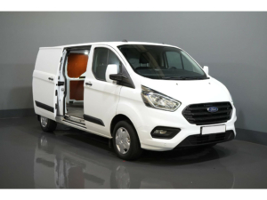 Ford Transit Custom Van 2.0 TDCI 130 hp L2 2.8t Towingverm./ Windshield verw./ Cruise/ PDC V+A/ DAB