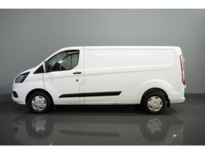 Ford Transit Custom Van 2.0 TDCI 130 hp L2 2.8t Towingverm./ Windshield verw./ Cruise/ PDC V+A/ DAB