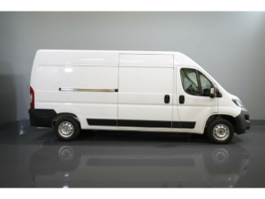 Peugeot Boxer Van 2.2 HDI 140 hp L3H2 Furnishing/ 270Gr.Doors/ Seat heating/ Stand heater/ Camera/ Cruise/ Airco/ PDC/ Towing hook