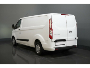 Ford Transit Custom Van 2.0 TDCI 130 hp L2 2.8t Towingverm./ Windshield verw./ Cruise/ PDC V+A/ DAB