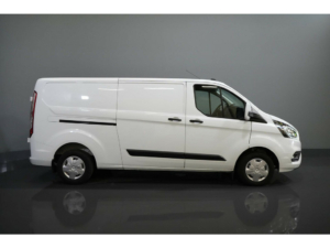 Ford Transit Custom Van 2.0 TDCI 130 hp L2 2.8t Towingverm./ Windshield verw./ Cruise/ PDC V+A/ DAB