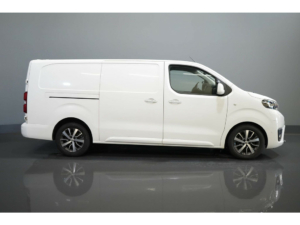 Toyota ProAce Van 2.0 D-4D 180 hp Aut. L3 2x Sliding door/ Adapt. Cruise/ Alarm III/ Stand heater/ Seat heating/ Keyless/ Climate/ CarPlay/ Camera