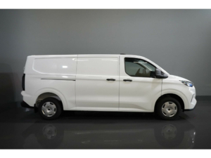 Ford Transit Custom Van 2.0 TDCI 136 hp L2 5 years/ 200,000km GUARANTEE!/ 2.7T Towingverm./ Loadspace package/ LED/ Climate/ Verw.Voorruit/ Carplay/ Camera/