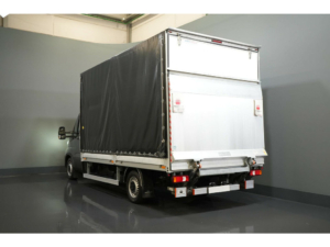 Iveco Daily Huifzeil 35S18 3.0 180 hp Box truck/ 2x Sliding tarpaulin/ Tailgate/ Schiebeplane+Heckklappe