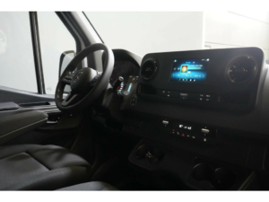 Mercedes-Benz Sprinter Van 211 Aut. L2H2 LED/ Stand heater/ Seat heating/ Climate/ Carplay/ Camera/ Cruise/ Towing hook