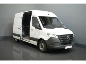 Mercedes-Benz Sprinter Van 211 Aut. L2H2 LED/ Stand heater/ Seat heating/ Climate/ Carplay/ Camera/ Cruise/ Towing hook