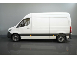 Mercedes-Benz Sprinter Van 211 Aut. L2H2 LED/ Stand heater/ Seat heating/ Climate/ Carplay/ Camera/ Cruise/ Towing hook