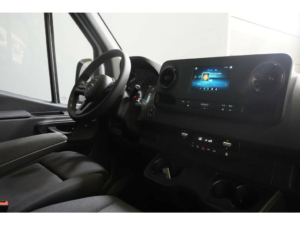 Mercedes-Benz Sprinter Van 211 Aut. L2H2 LED/ Stand heater/ Seat heating/ Carplay/ Camera/ Cruise/ Towing hook/ Air conditioning