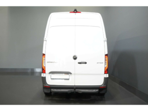 Mercedes-Benz Sprinter Van 211 Aut. L2H2 LED/ Stand heater/ Seat heating/ Carplay/ Camera/ Cruise/ Towing hook/ Air conditioning