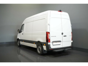 Mercedes-Benz Sprinter Van 211 Aut. L2H2 LED/ Carplay/ Stand heater/ 3t GVW/ Cruise/ Camera/ Seat heating/ Tow bar/ Air conditioning