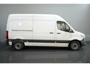 Mercedes-Benz Sprinter Van 211 Aut. L2H2 LED/ Carplay/ Stand heater/ 3t GVW/ Cruise/ Camera/ Seat heating/ Tow bar/ Air conditioning