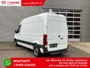 Mercedes-Benz Sprinter Van Aut. L2H2 LED/ Carplay/ Calefacción de pie/ 3t GVW/ Crucero/ Cámara/ Calefacción de asiento/ Barra de remolque/ Aire acondicionado.