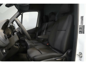 Mercedes-Benz Sprinter Van 211 Aut. L2H2 LED/ Carplay/ Chauffage au sol/ PTAC 3t/ Croisière/ Caméra/ Sièges chauffants/ Barre de remorquage/ Climatisation