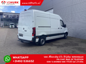 Mercedes-Benz Sprinter Furgón Aut. L2H2 LED/ Calefacción de pie/ Calefacción de asiento/ Carplay/ Cámara/ Cruise/ Gancho de remolque/ Aire acondicionado.