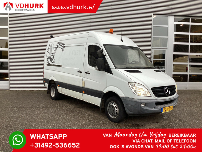 Mercedes-Benz Sprinter Van 519 3.0 CDI V6 L2H2 Double air/ Airco/ Camera/ Towing hook/ Flashing light