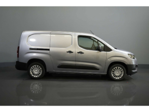 Toyota PROACE CITY Van 1.5 D-4D 130 hp L2 Long Carplay/ Navi/ Camera/ PDC/ Cruise/ Airco/ Towbar