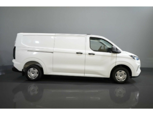 Ford Transit Custom Van 2.0 TDCI 136 hp L2 5-year warranty/ 200,000 km/ 2.7T towing capacity/ Navi/ Cargo package/ Seat heating/ Carplay/ Climate/ Camera/ P