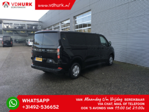 Ford Transit Custom Bestelbus 300 2.0 TDCI 136 pk L2 Trend 5 jaar garantie/ 200.000 km/ 2.7T trekverm./ Navi/ Laadruimte bekleding/ Stoelverw./ Carplay/ Clima