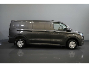 Ford Transit Custom Bestelbus 300 2.0 TDCI 136 pk L2 Trend 5 jaar garantie/ 200.000 km/ 2.7T trekverm./ Navi/ Laadruimte bekleding/ Stoelverw./ Carplay/ Clima