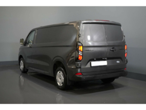 Ford Transit Custom Bestelbus 300 2.0 TDCI 136 pk L2 Trend 5 jaar garantie/ 200.000 km/ 2.7T trekverm./ Navi/ Laadruimte bekleding/ Stoelverw./ Carplay/ Clima