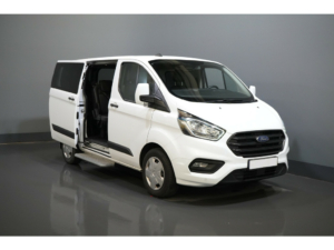 Ford Transit Custom Passenger Tourneo 2.0 TDCI E6 € 33.569- IVA inclusa/BPM Trend Combi/ Kombi/ 9 Persone/ 9 P