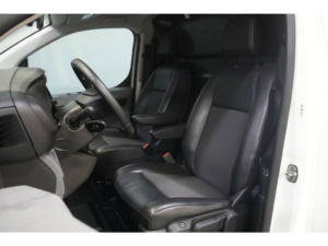 Opel Vivaro Van 2.0 CDTI 150 hp L3 Seatverw./ Carplay/ Cruise/ PDC/ Airco