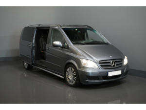 Mercedes-Benz Viano Van 3.0 V6 L3 XL DC Double Cab Sièges électriques/ Suspension pneumatique/ Pano/ Cuir/ Portes coulissantes électriques/ Xénon/ Sièges chauffants/ Climatisation