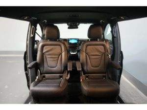 Mercedes-Benz EQV Transport de personnes 300 L2 360 km WLTP/ € 55 592 incl. TVA Avantgarde/ Distronic/ Burmester/ 7pers/ Leather/ 10