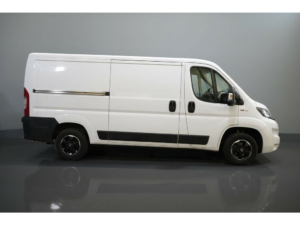 Fiat Ducato Van 2.3 MJ 120 CV L2 Clima/ Cámara/ Crucero/ LMV/ Navi/ Gancho de remolque