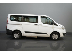 Ford Transit Custom Furgone passeggeri Tourneo 2.0 TDCI BPM Gratis! € 19.292 IVA inclusa Trend Combi/ Kombi/ 9 Persone/ 9 P/ Crociera/ PDC/ Airco