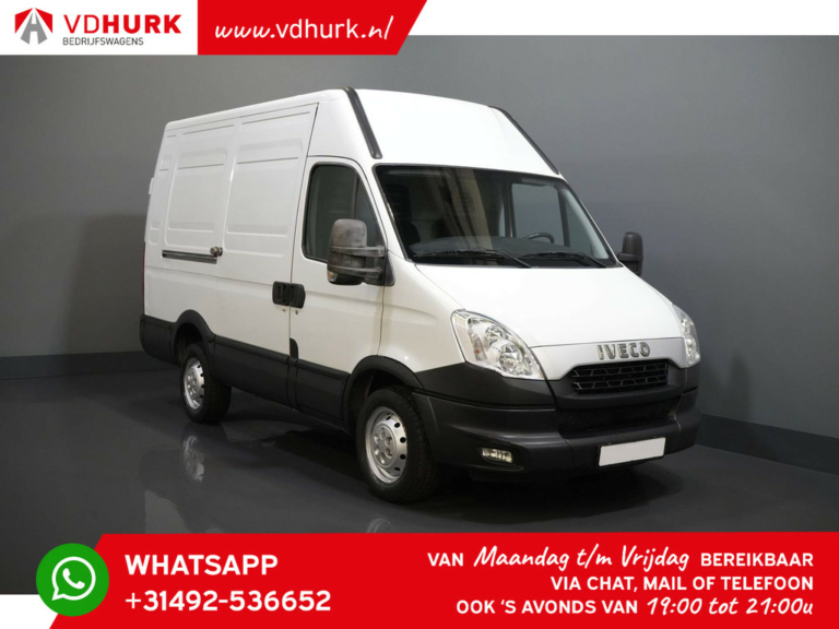 Iveco Daily Vans 35S13V 2.3 L2H2 3.5T capacité de remorquage/ Sièges Gev./ 270gr. Portes/ Caméra/ Climatisation/ Croisière