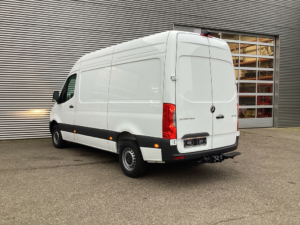 Mercedes-Benz Sprinter Van 317 CDI Aut. L2H2 Facelift/ 3.5t Towbar/ Camera/ Panelled/ Cruise/ Step/ Gev. seat