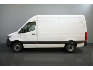 Mercedes-Benz Sprinter Van 317 CDI Aut. L2H2 Facelift/ 3.5t Anhängerkupplung/ Kamera/ Verkleidet/ Cruise/ Trittstufe/ Gev. Sitz