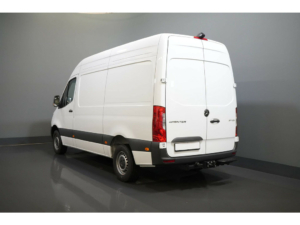 Mercedes-Benz Sprinter Van 317 CDI Aut. L2H2 Facelift/ 3.5t Anhängerkupplung/ Kamera/ Verkleidet/ Cruise/ Trittstufe/ Gev. Sitz