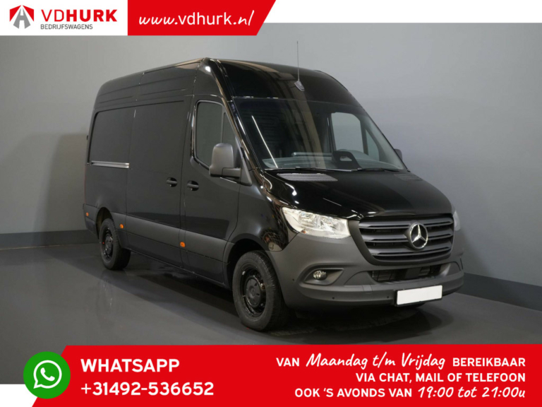 Mercedes-Benz Sprinter Bestelbus 317 CDI Aut. L2H2 Facelift/ 3.5t Trekverm./ Betimmerd/ Carplay/ Camera/ Cruise/Trekhaak/ Opstap/ Gev.stoel