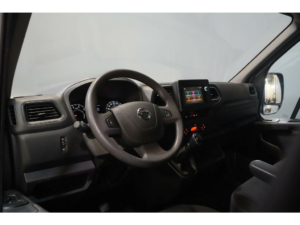 Opel Movano Van (Nissan NV400) 35 2.3 dCi 136 CV L2H2 2x Puerta corredera/ Clima/ Navi/ Cruise/ Cámara/ PDC/ Gancho de remolque