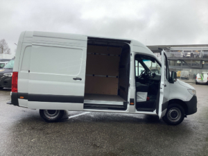 Mercedes-Benz Sprinter Van 317 CDI Aut. L2H2 Facelift/ 3.5t Trekverm./ Panelled/ Camera/ Cruise/ Towbar/ Steps