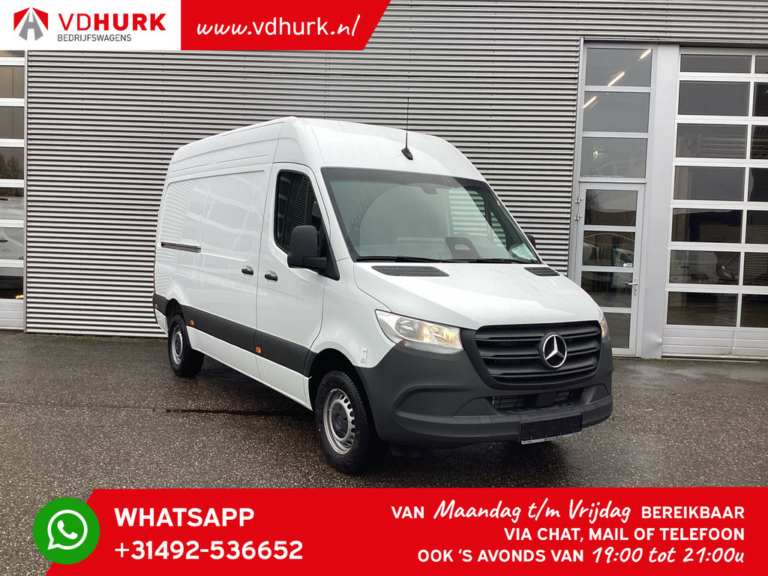 Mercedes-Benz Sprinter Van 317 CDI Aut. L2H2 Facelift/ 3.5t Trekverm./ Verkleidet/ Kamera/ Cruise/ Anhängerkupplung/ Trittstufen