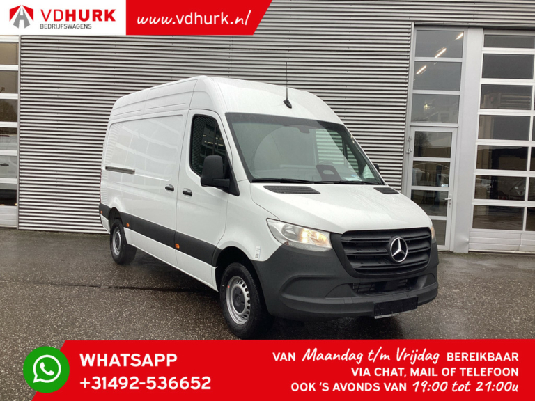 Mercedes-Benz Sprinter Van 317 CDI Aut. L2H2 Facelift/ 3.5t Trekverm./ Verkleidet/ Kamera/ Cruise/ Anhängerkupplung/ Trittstufen