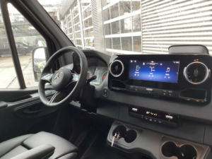 Mercedes-Benz Sprinter Van 315 CDI Aut. L2H2 RWD/ Pro/ Facelift/ Cruise/ Cameră/ bara de remorcare/ Seatverw./ CarPlay