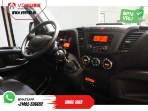 Iveco Daily Open laadbak 35C15 3.0 150 pk (450x210) Open Laadbak/ 3.5t Trekverm./ Tachograaf/ Gev.stoel/ Climate/ Cruise/ Trekhaak/ Pick Up