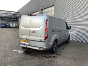 Ford Transit Custom Van 2.2 TDCI 155 CV L2 Calefacción asiento/ Inversor/ Cámara/ Navi/ 18'' LMV/ Cruise/ PDC V+A Airco/ Towbar